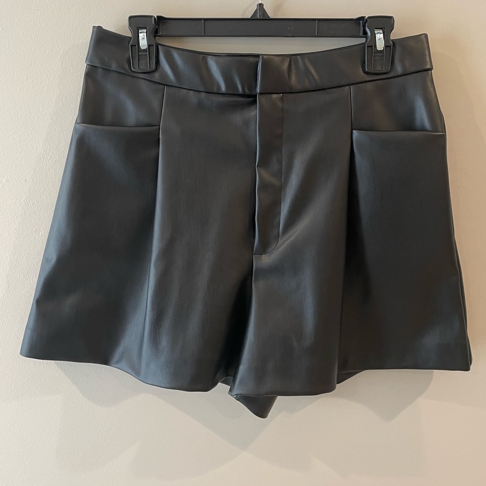 ZARA| Black Faux Leather Shorts